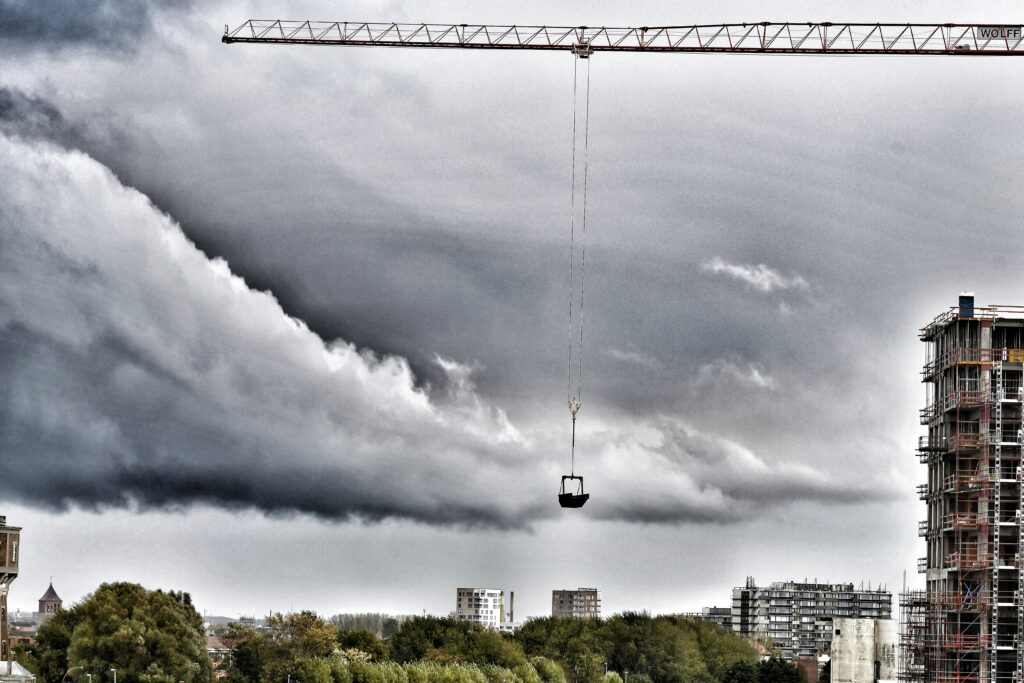 欧洲天气引发供应链中断：极地寒潮冲击物流与投资