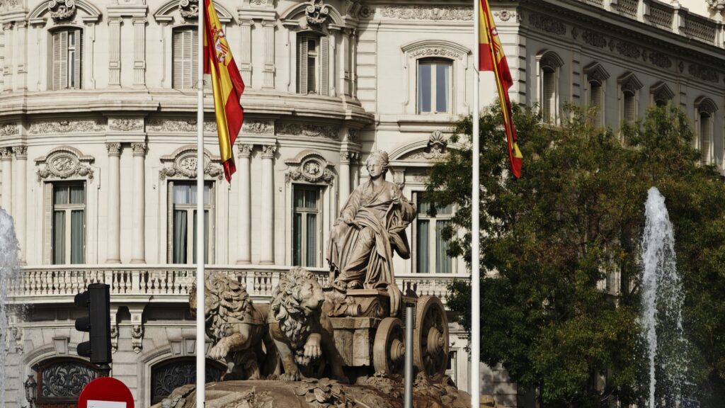 西班牙总检察长因数据泄露案辞职引发政府问责讨论